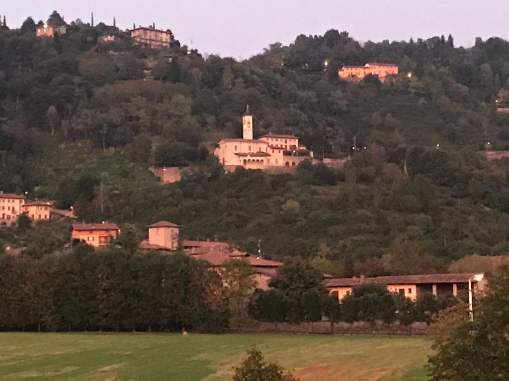 B&B I Colli Di Bergamo Alta Valbrembo Exteriör bild